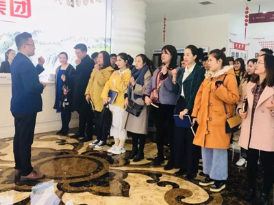 熱烈歡迎丨昌禾商學院，柔然彩虹隊光臨寧夏昌禾裝飾參觀學習！